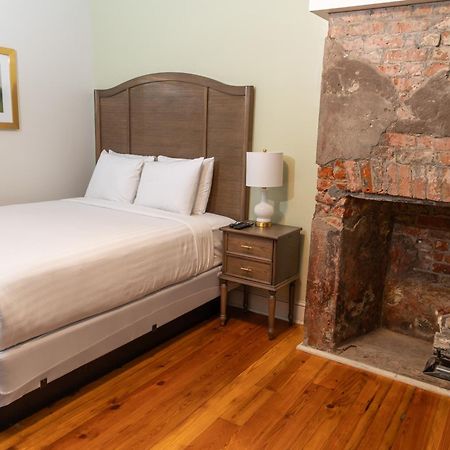 Inn On St. Ann, A French Quarter Guest Houses Property La Nouvelle-Orléans Extérieur photo