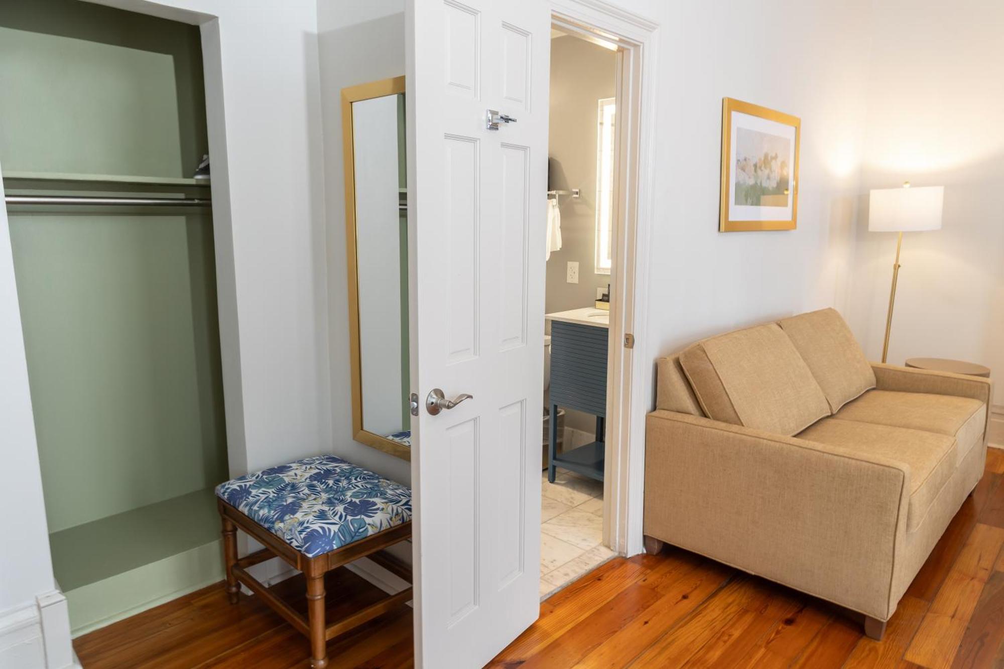 Inn On St. Ann, A French Quarter Guest Houses Property La Nouvelle-Orléans Extérieur photo
