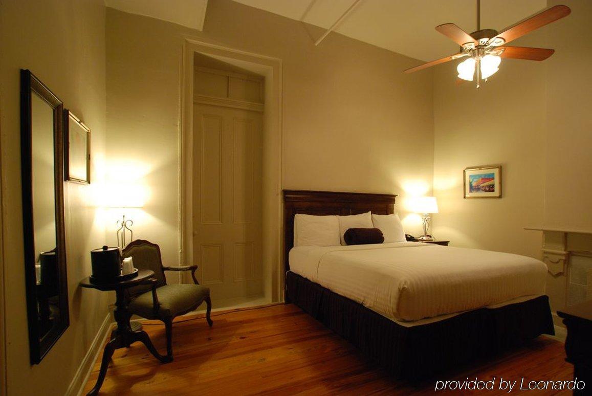 Inn On St. Ann, A French Quarter Guest Houses Property La Nouvelle-Orléans Extérieur photo