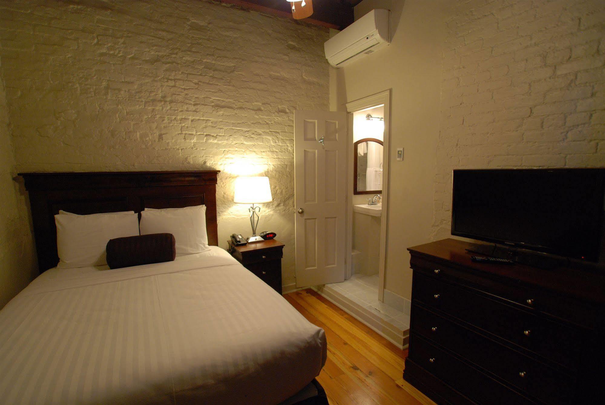 Inn On St. Ann, A French Quarter Guest Houses Property La Nouvelle-Orléans Extérieur photo